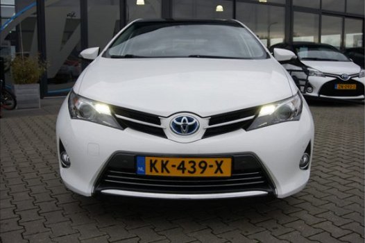 Toyota Auris - 1.8 Hybrid Aspiration , Panorama. Pdc , 17 inch - 1