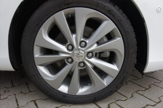 Toyota Auris - 1.8 Hybrid Aspiration , Panorama. Pdc , 17 inch - 1