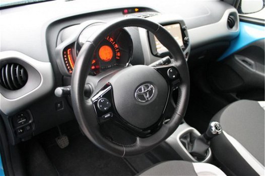 Toyota Aygo - 1.0 VVT-i X-Play P.Cam 5drs - 1