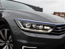 Volkswagen Passat Variant - 1.4 TSI GTE Highline PANORAMADAK / 18"LM / CAMERA / HALF LEER ALCANTARA