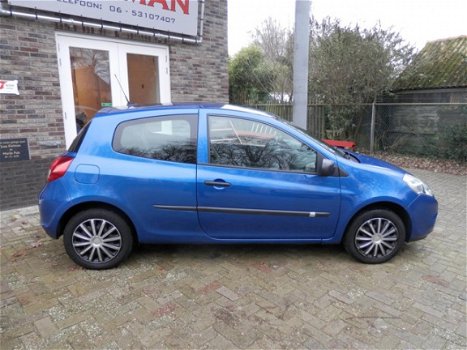 Renault Clio - 1.2 Special Line airco, navigatie - 1