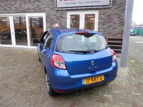 Renault Clio - 1.2 Special Line airco, navigatie - 1