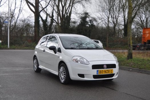 Fiat Grande Punto - 1.3 M-Jet Actual AIRCO/STOELVERWARMING/NAVIGATIE NETTE STAAT - 1