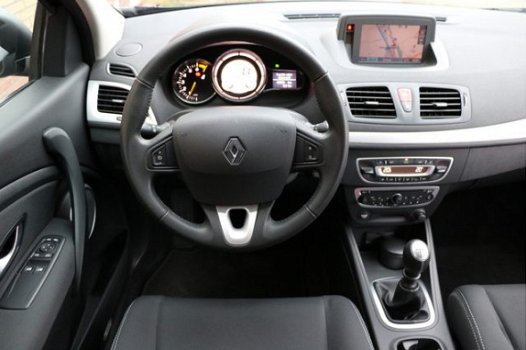 Renault Mégane Coupé - 1.6-16V 110pk Dynamique | Navi | Xenon | Dealer Onderhouden - 1