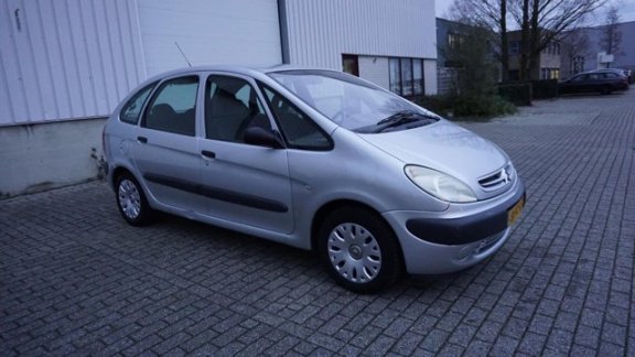 Citroën Xsara Picasso - 1.8i-16V Plaisir - 1