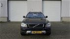 Volvo XC90 - 2.4 D5 Sport een hele mooie en geweldige 7persoons 1E eigenaar - 1 - Thumbnail