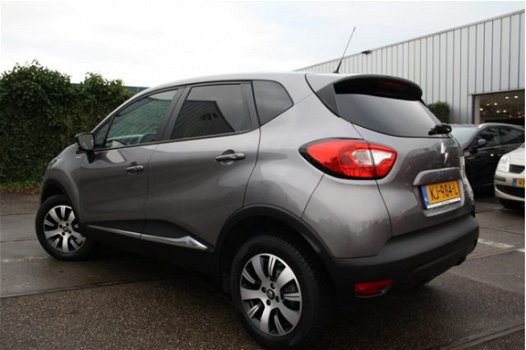 Renault Captur - TCe 90 pk Limited Navi / Cruise controle / Airco / Bluetooth / Sensoren achter - 1