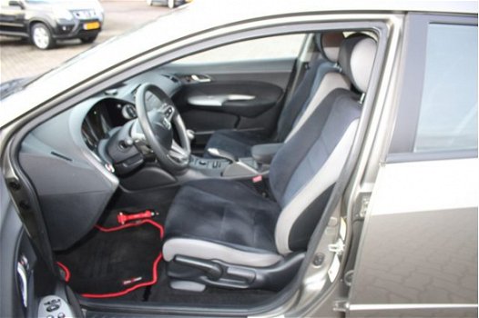 Honda Civic - 1.4 Comfort airco, radio cd speler, elektrische ramen, parkeersensoren - 1
