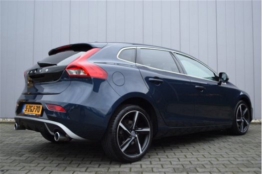 Volvo V40 - 2.0 D4 190pk R-Design Business Leder /Alcantara, Sportstoelen, Full Map Navi, 18 Inch LM - 1