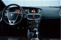 Volvo V40 - 2.0 D4 190pk R-Design Business Leder /Alcantara, Sportstoelen, Full Map Navi, 18 Inch LM - 1 - Thumbnail