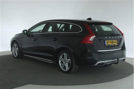 Volvo V60 - D6 AWD HYBRID Plug-in [ Styling pack Navi Trekhaak ] Ex BTW - 1