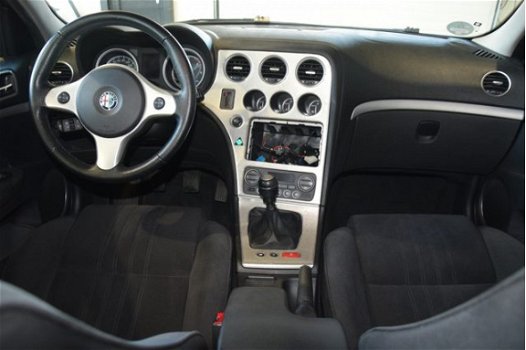 Alfa Romeo 159 Sportwagon - 1.9 JTD Business Airco Cruise Control All in Prijs Inruil Mogelijk - 1