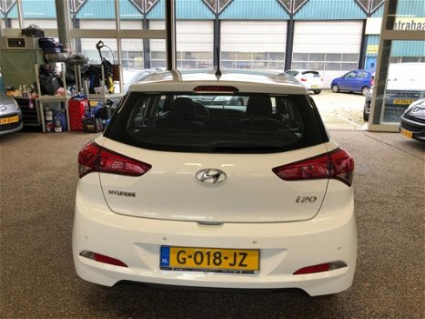 Hyundai i20 - 1.2 HP i-Motion / LAGE KM / AIRCO / ACTIE - 1