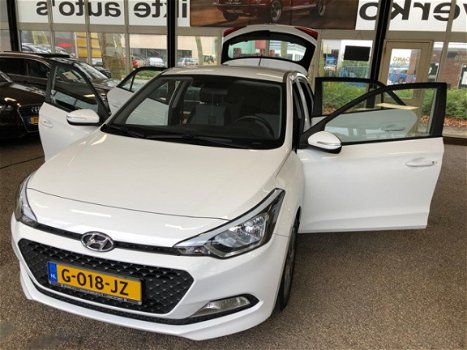 Hyundai i20 - 1.2 HP i-Motion / LAGE KM / AIRCO / ACTIE - 1