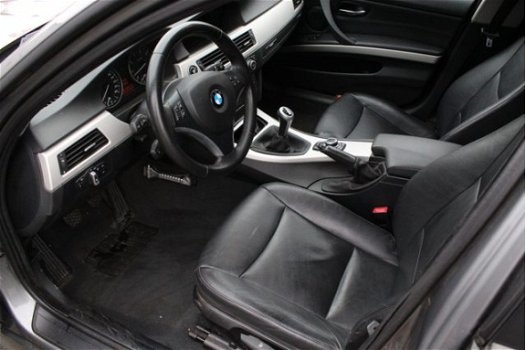 BMW 3-serie Touring - 318i Business Line [ leder facelift ] - 1