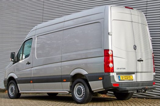 Volkswagen Crafter - 2.0 Tdi 109pk L2H2 Bedrijfswagen, PDC, Trekhaak, Navigatie, Telefoon, Airco - 1