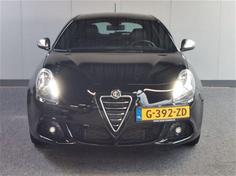 Alfa Romeo Giulietta - 1.4 T Distinctive Rijklaar + 6 maanden Bovag-garantie - 1