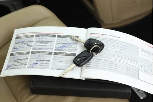 Honda CR-V - 2.0i Executive Aut Panodak Navigatie Leder Xenon Rijklaar - 1