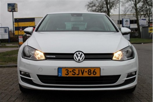 Volkswagen Golf - 1.6 TDI Highline BlueMotion Huurkoop Inruil Service Garantie Apk - 1