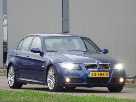 BMW 3-serie - 325i Aut 218pk High /// M-Pakket - Leer Nav Xenon - 1