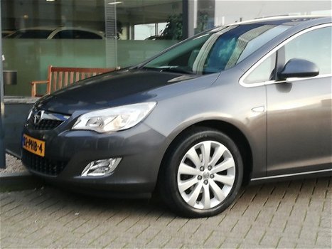 Opel Astra - 1.4 Turbo Cosmo 120PK SPORT-EDITION (VOLLEDER NAVI CLIMATE CRUISE PDC V+A TREKHAAK 17IN - 1