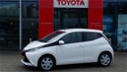 Toyota Aygo - 1.0 VVT-i 5D X-PLAY NAVI NL-AUTO - 1 - Thumbnail