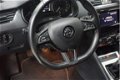 Skoda Octavia - Hatchback Elegance 1.2 Tsi - 1 - Thumbnail