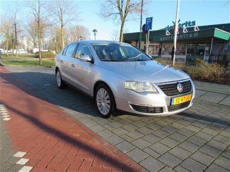 Volkswagen Passat - 2.0 FSI 110KW Comfortline - 1