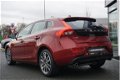 Volvo V40 - T2 120pk Momentum Trekhaak/Xenon/Stoelverwarming/BPC - 1 - Thumbnail