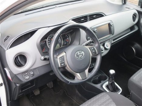 Toyota Yaris - 1.0 VVT-i Aspiration | Camera | Airco | Rijklaar | - 1
