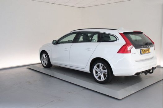 Volvo V60 - D6 AWD Plug-In Hybrid / Halfarief wegenbelasting - 1