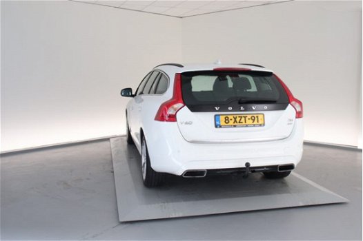 Volvo V60 - D6 AWD Plug-In Hybrid / Halfarief wegenbelasting - 1