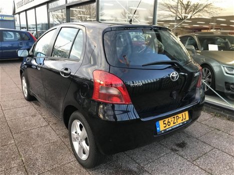 Toyota Yaris - 1.3 VVTi 87PK Luna 5-Deurs Climate Cruise Lichtmetaal - 1