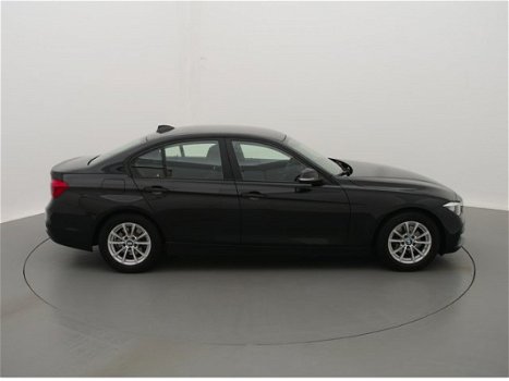 BMW 3-serie - 2.0 320D 163pk Corporate Lease Edition + Stoelverwarming - 1