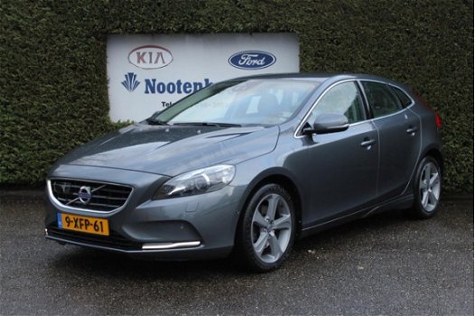 Volvo V40 - 1.6 T4 180PK Momentum - 1