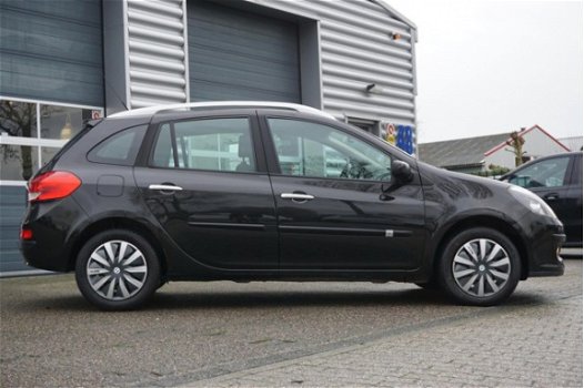 Renault Clio - 1.5 dCi Rip Curl Stationwagon | Airco | Radio/CD | Stuurwielbediening - 1