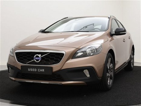 Volvo V40 Cross Country - D2 SUMMUM 17INCH NAVI LEDER - 1