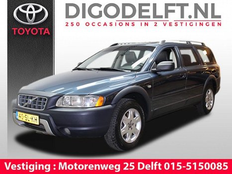 Volvo XC70 - 2.5 T Kinetic ZO MEENEEMPRIJS. Automaat.Navigatie.Cruise.Trekhaak - 1