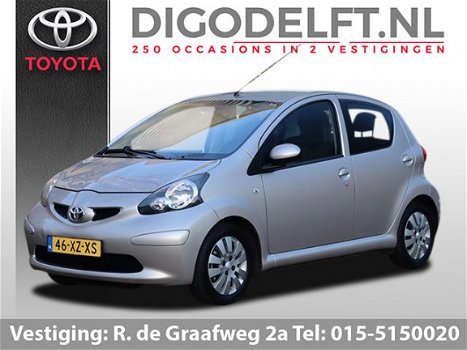 Toyota Aygo - 1.0-12V + | Navigatie | Bluetooth | Airco - 1