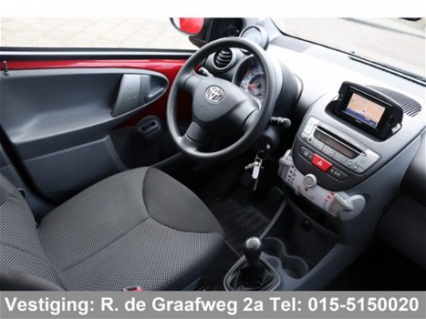 Toyota Aygo - 1.0-12V Comfort Navigator | Navigatie | Airco | Elektrische ramen - 1