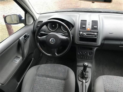 Volkswagen Polo - 1.4-16V Trendline * Stuurbekr.* Elekt. Ramen * 5 Deurs - 1