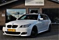 BMW 5-serie Touring - 530d High Exec | 295 pk | M-pakket | Panodak | Comforstoelen | Adapcruise | Tr - 1 - Thumbnail