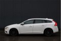 Volvo V60 - 2.0 D4 R-Design Navi/181PK/1e Eigenaar/Trekhaak afneembaar - 1 - Thumbnail