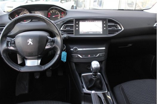 Peugeot 308 - 1.6 BlueHDi 120PK BLUE LEASE EXECUTIVE|PANO DAK|NAVI|CRUISE|DAB+ - 1