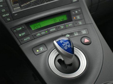Toyota Prius - 1.8 Executive | Schuif/kantel dak | Leder | Navigatie | - 1