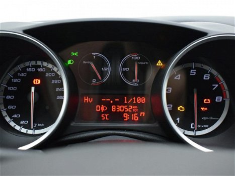 Alfa Romeo Giulietta - 1.4 T Distinctive Navigatie / Climate Control - 1