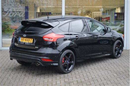 Ford Focus - 1.5 EcoBoost 150pk Black Edition - 1