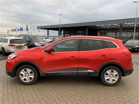 Renault Kadjar - 1.2 TCe Intens 130 PK AUTOMAAT | navigatie | trekhaak | | NEFKENS DEAL | - 1