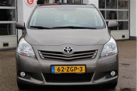 Toyota Verso - 1.8 | Business Titanium | NAVI | PANODAK | TREKHAAK - 1