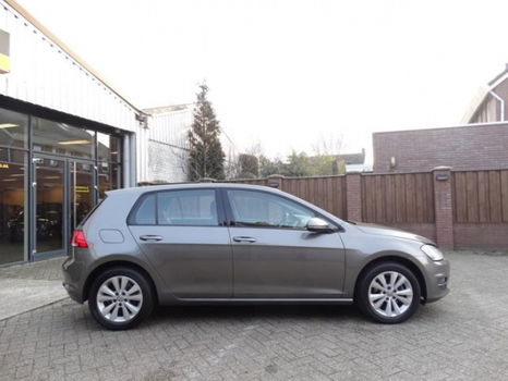 Volkswagen Golf - 1.6 TDI Comfortline 110 Pk 5 deurs Airco Navi Pdc 89 dkm Nap 1e Eig - 1